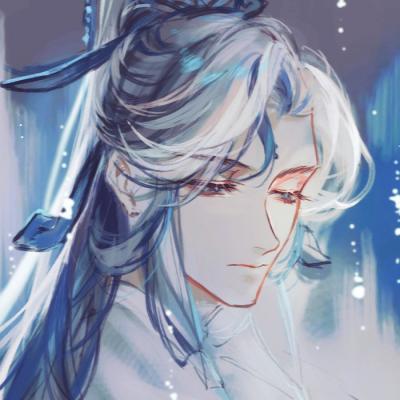 男子买东西故意贴女店主还不承认